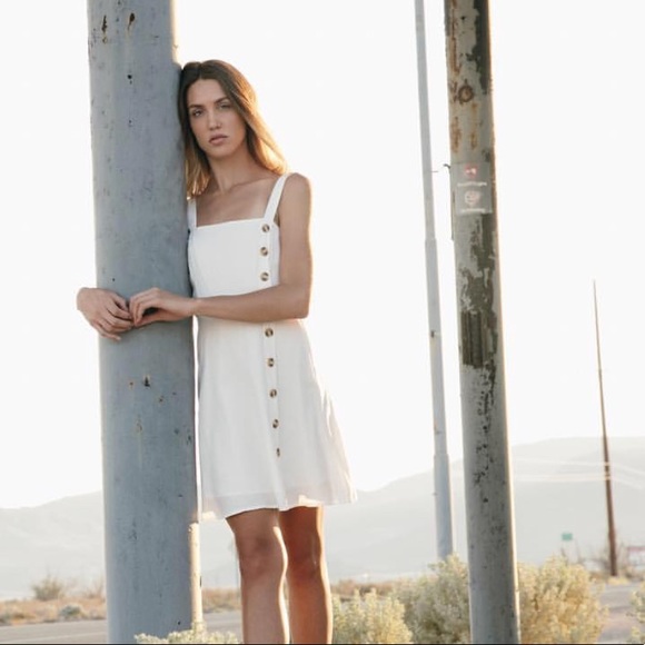 LOWEST Venice Tortoiseshell Button Dress White - Picture 2 of 7